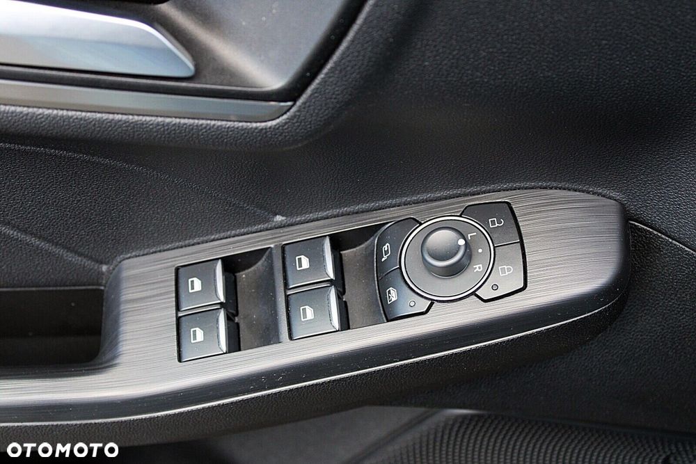 Ford Kuga 1.5 EcoBoost FWD Titanium - 36