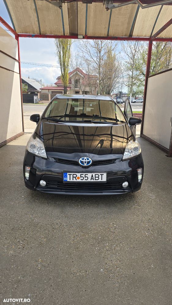 Toyota Prius (Hybrid) - 14