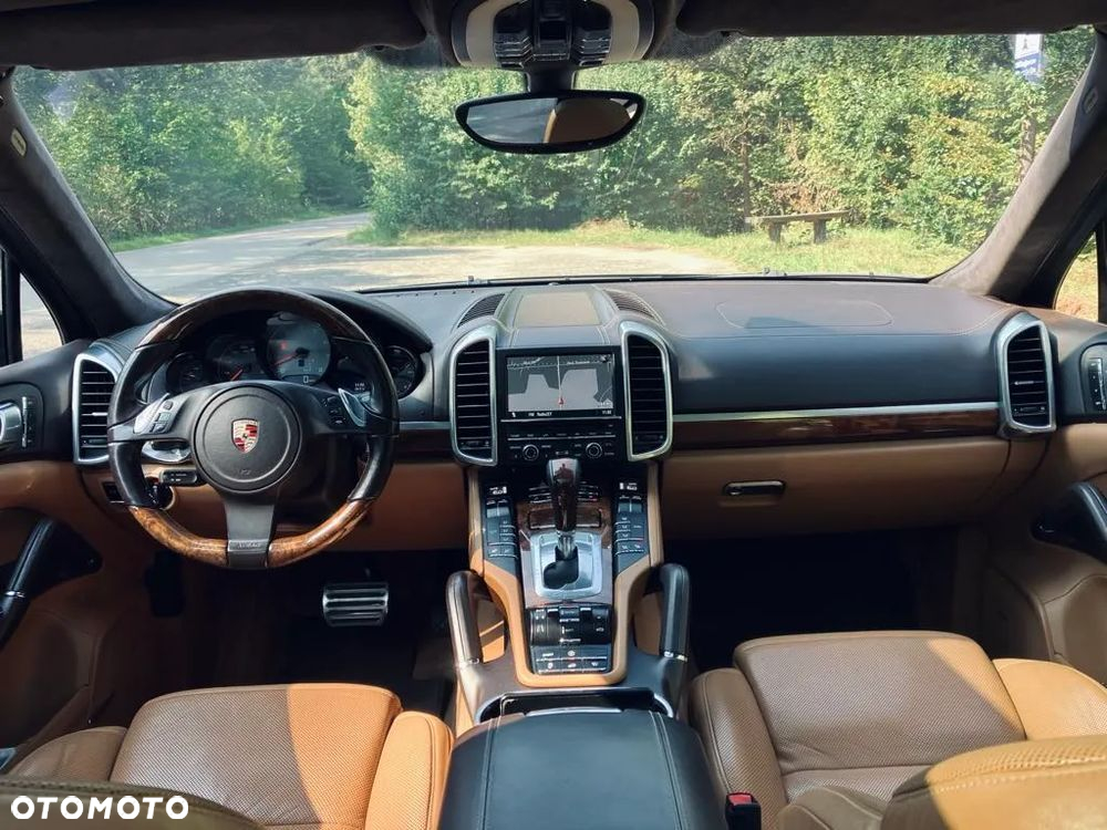Porsche Cayenne S - 14