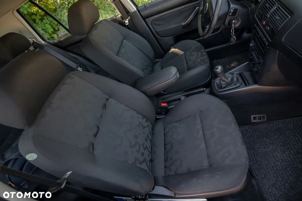 Volkswagen Golf 1.4 Trendline - 19