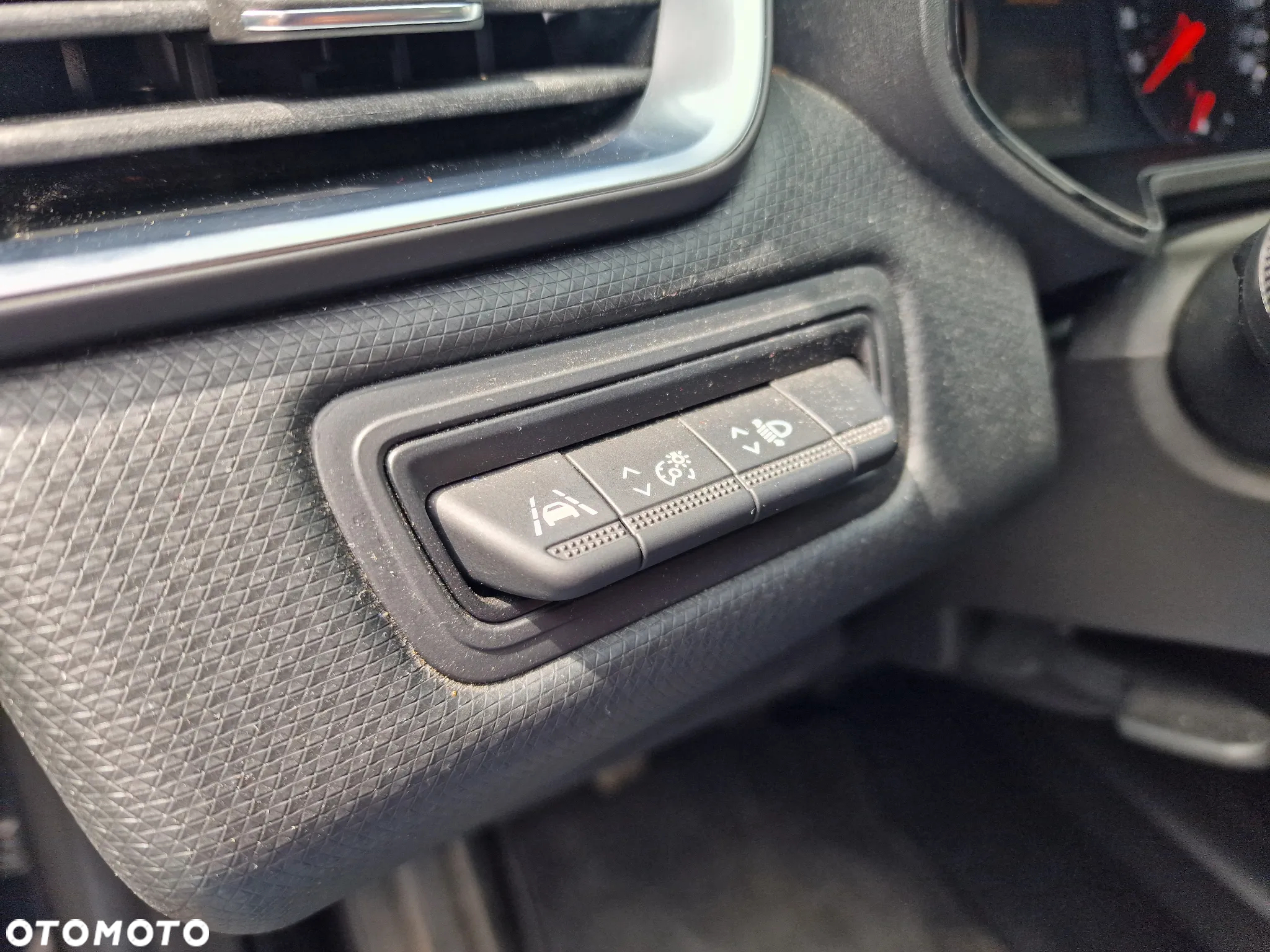 Renault Clio BLUE dCi 100 EVOLUTION - 27