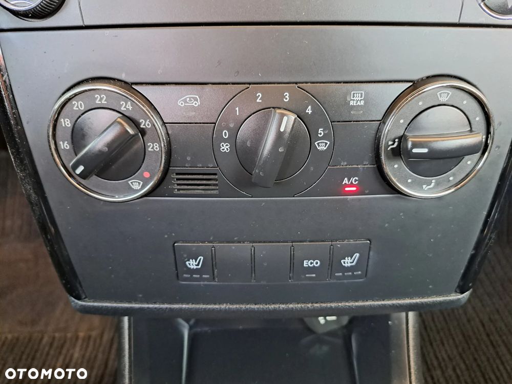 Mercedes-Benz Klasa A 160 BlueEFFICIENCY - 27