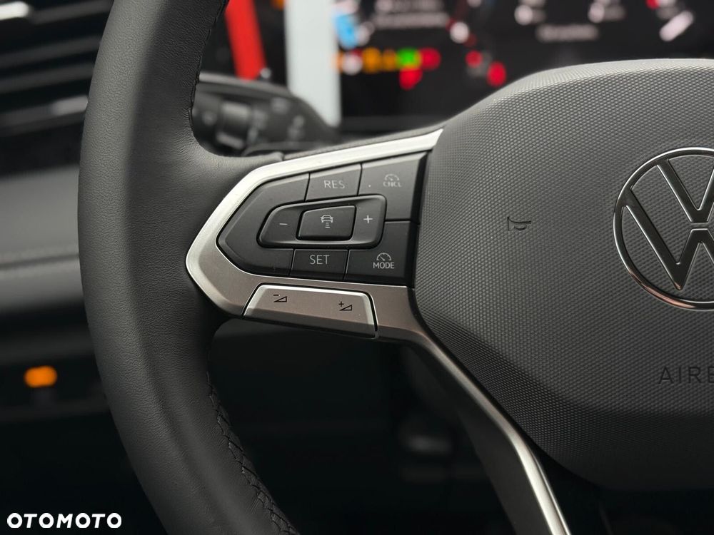 Volkswagen Tiguan - 25