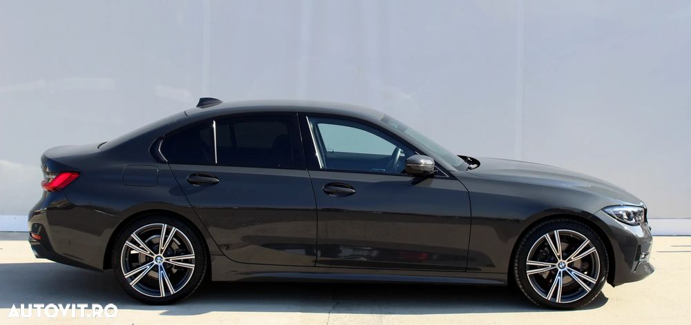 BMW Seria 3 320d xDrive Aut. - 23