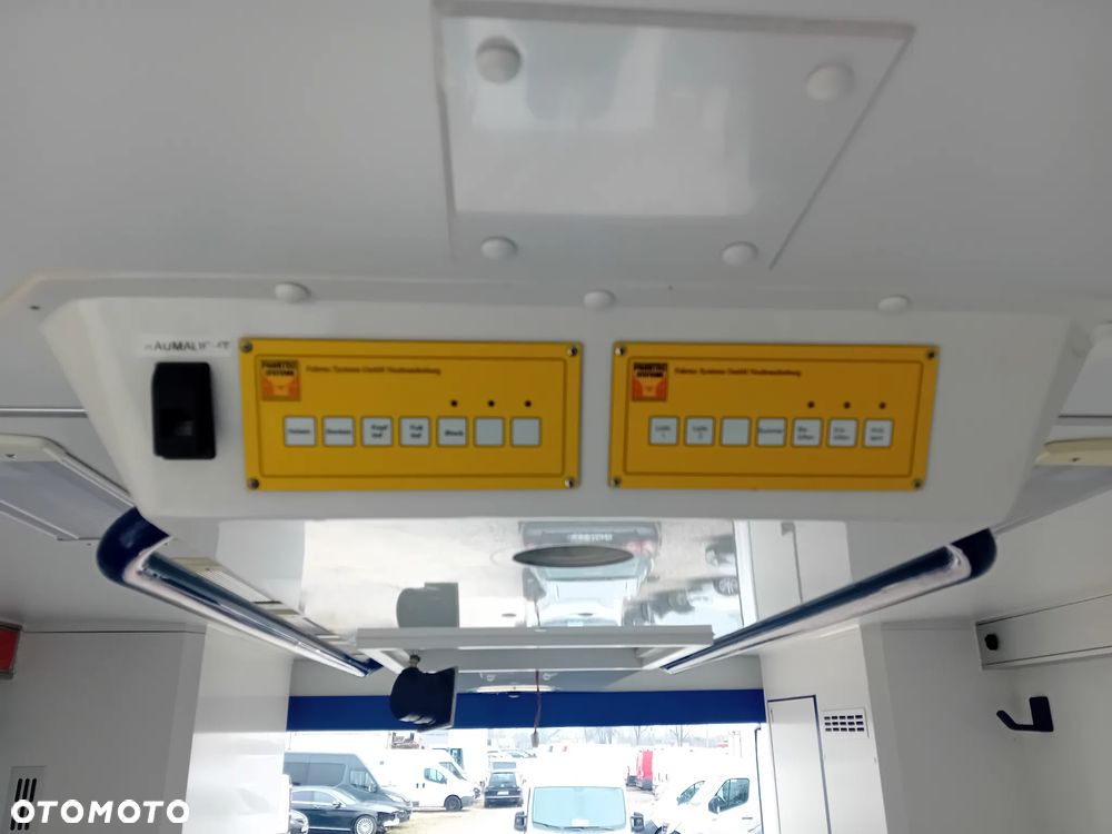 Mercedes-Benz Sprinter karetka - 18