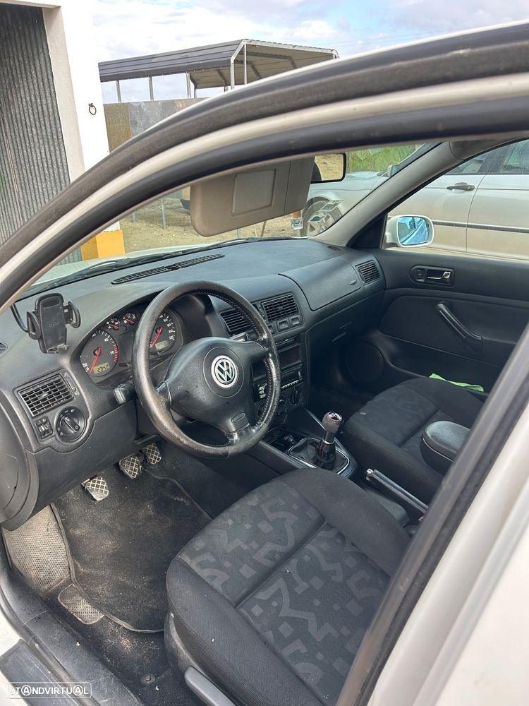 VW Golf - 6