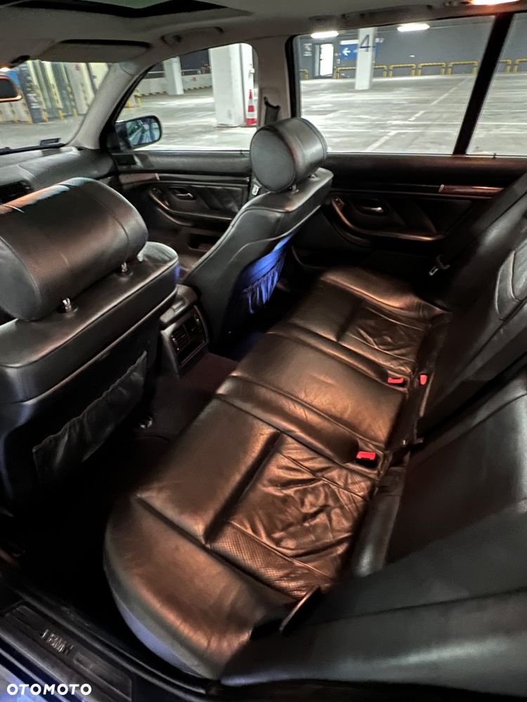 BMW Seria 5 - 38