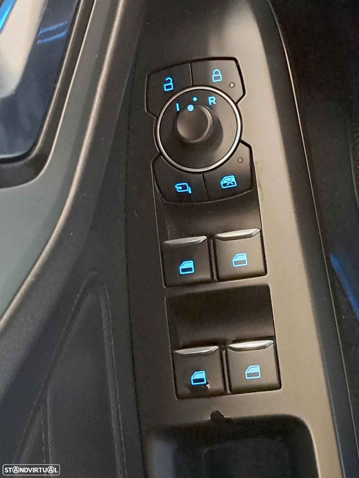 Ford Focus 1.0 EcoBoost MHEV ST-Line - 10