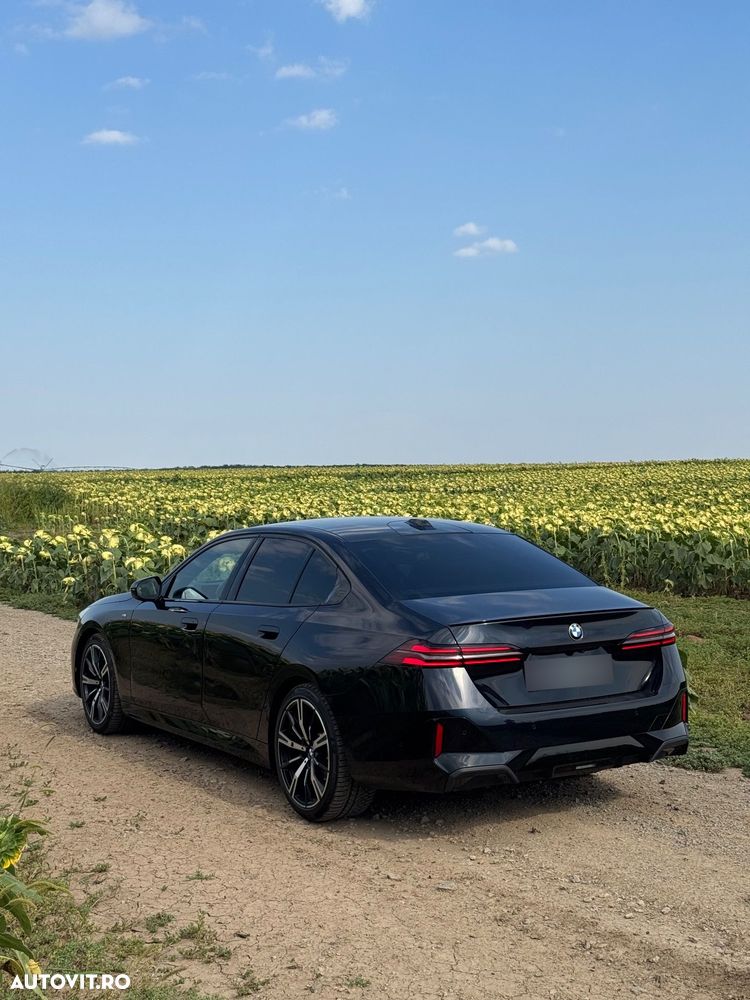 BMW Seria 5 520i AT MHEV - 13
