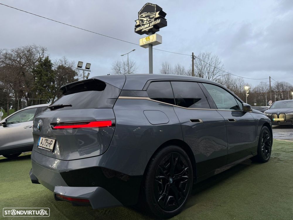 BMW iX xDrive 40 Pack Desportivo - 4