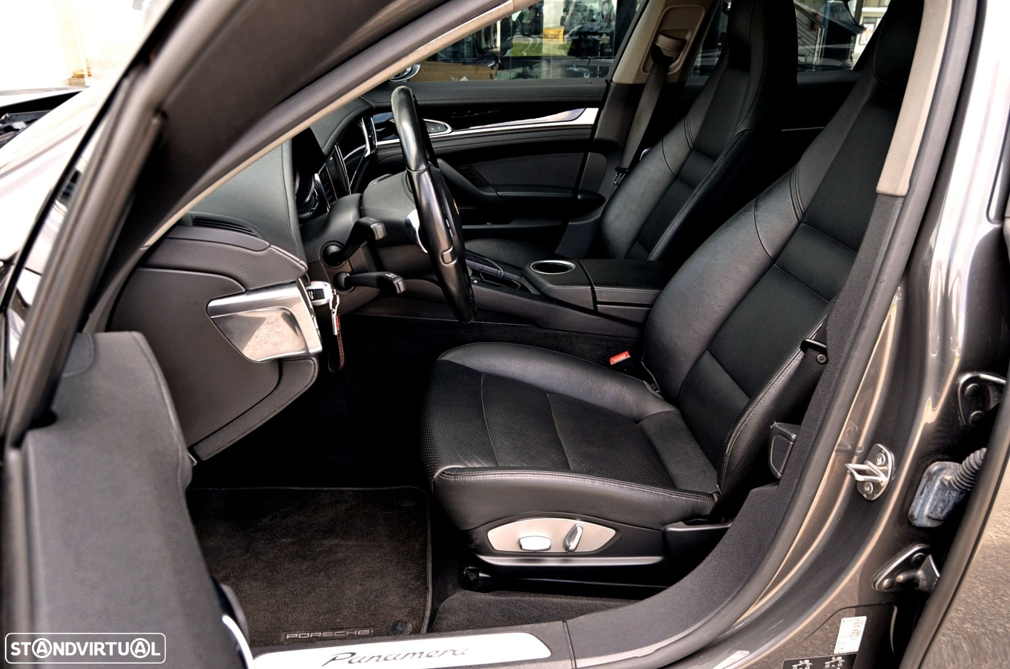 Porsche Panamera Platinum Edition - 8
