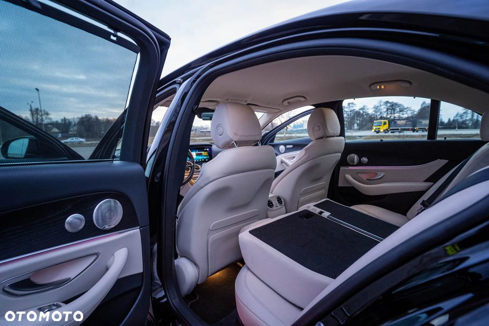 Mercedes-Benz Klasa E 400 d 4Matic 9G-TRONIC Avantgarde - 24