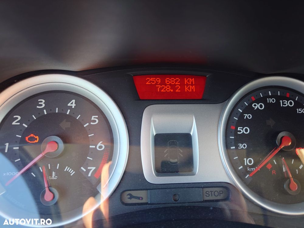 Renault Clio 1.2 Authentique - 8