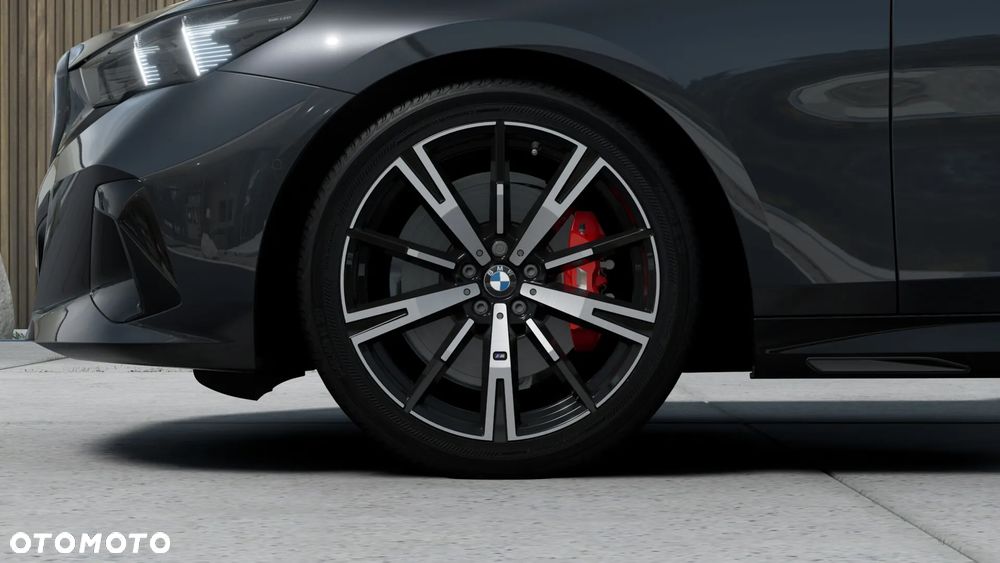 BMW Seria 5 520d xDrive mHEV M Sport - 8