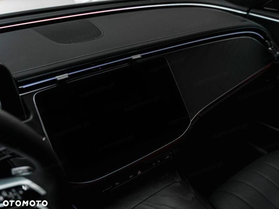 Mercedes-Benz Klasa E 220 d mHEV 4-Matic AMG 9G-Tronic - 17