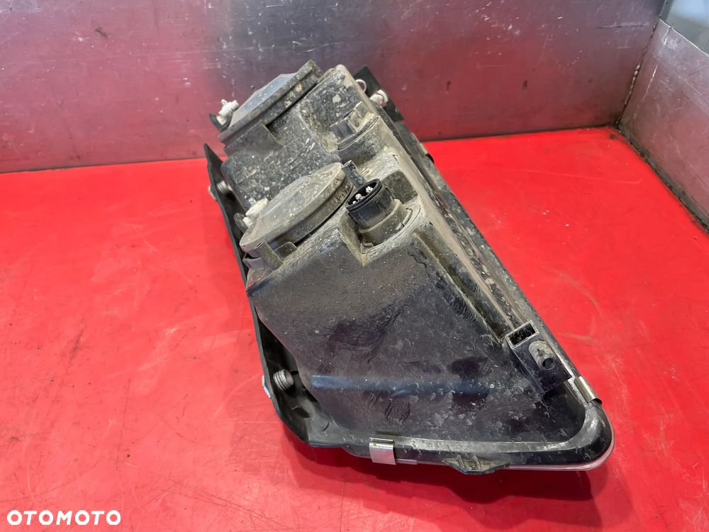 VW PASSAT B5 LAMPA PRAWA PRZÓD PRZEDNIA - 5