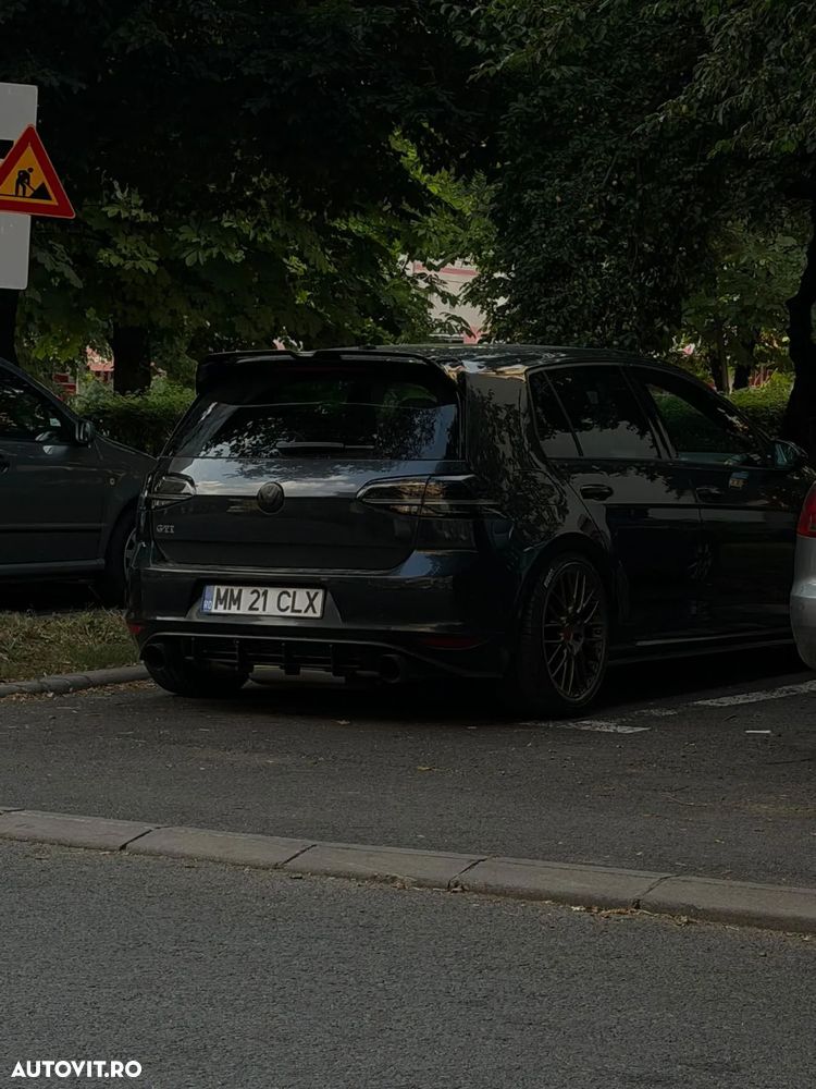 Volkswagen Golf 2.0 TSI GTI - 9