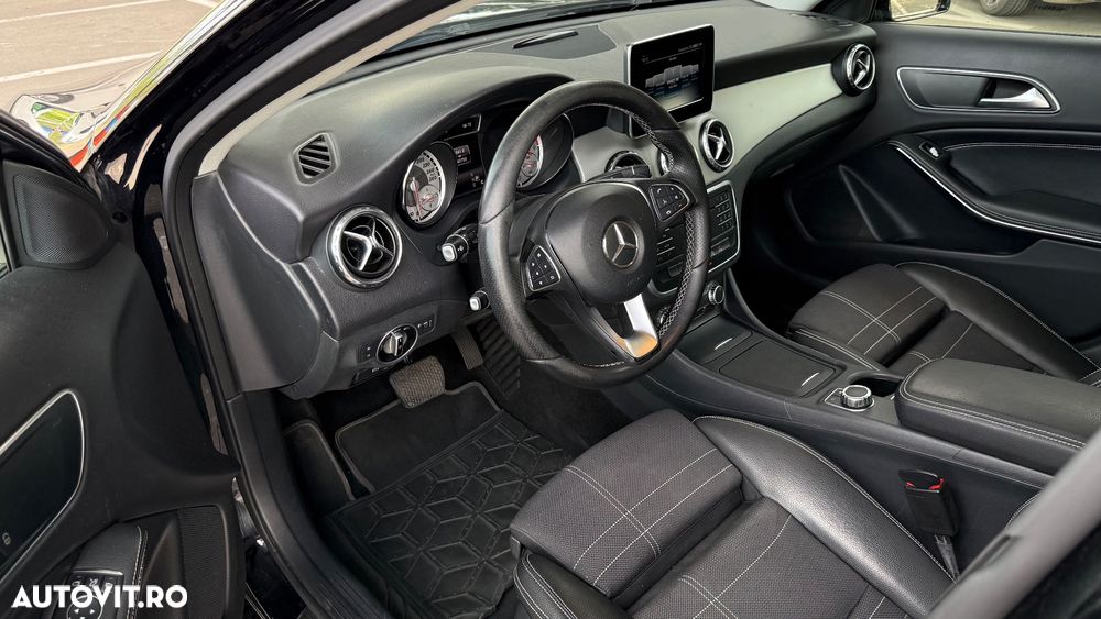 Mercedes-Benz GLA 220 d 7G-DCT Urban - 6