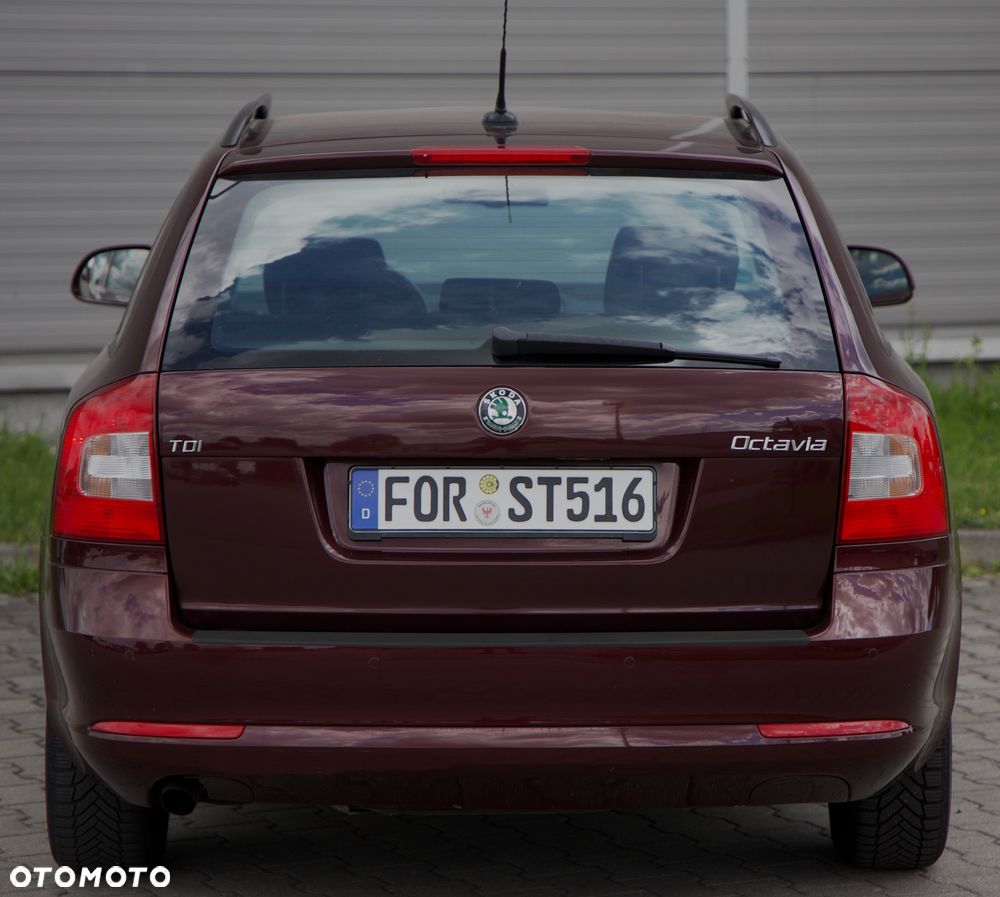 Skoda Octavia 2.0 TDI DPF FAMILY - 9