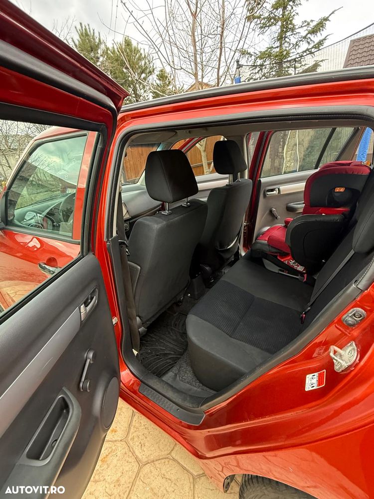 Suzuki Swift - 4