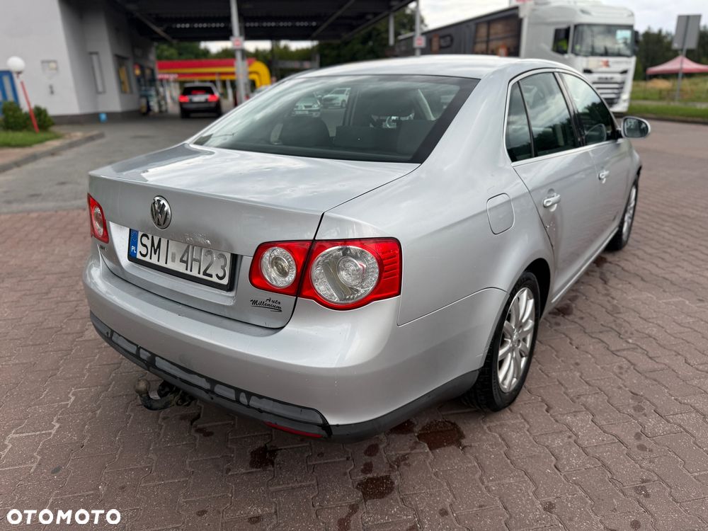 Volkswagen Jetta - 7