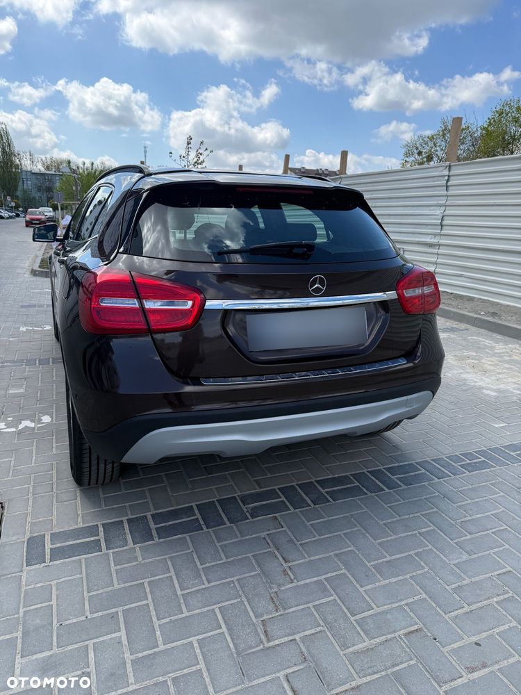 Mercedes-Benz GLA - 5