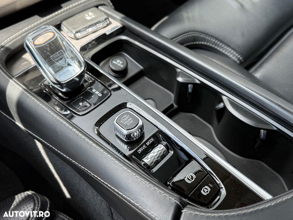 Volvo XC 90 - 11