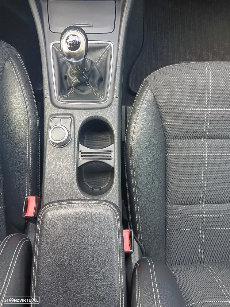 Mercedes-Benz A 180 CDI (BlueEFFICIENCY) Urban - 19