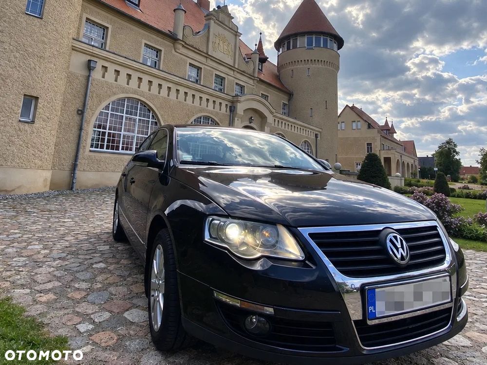 Volkswagen Passat - 1