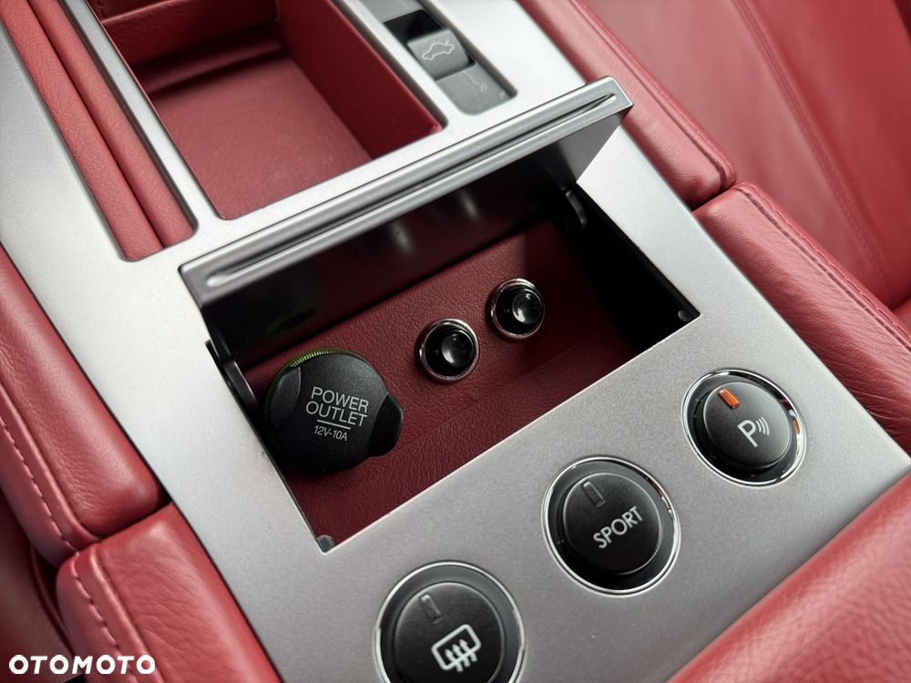 Aston Martin DB9 Touchtronic - 38