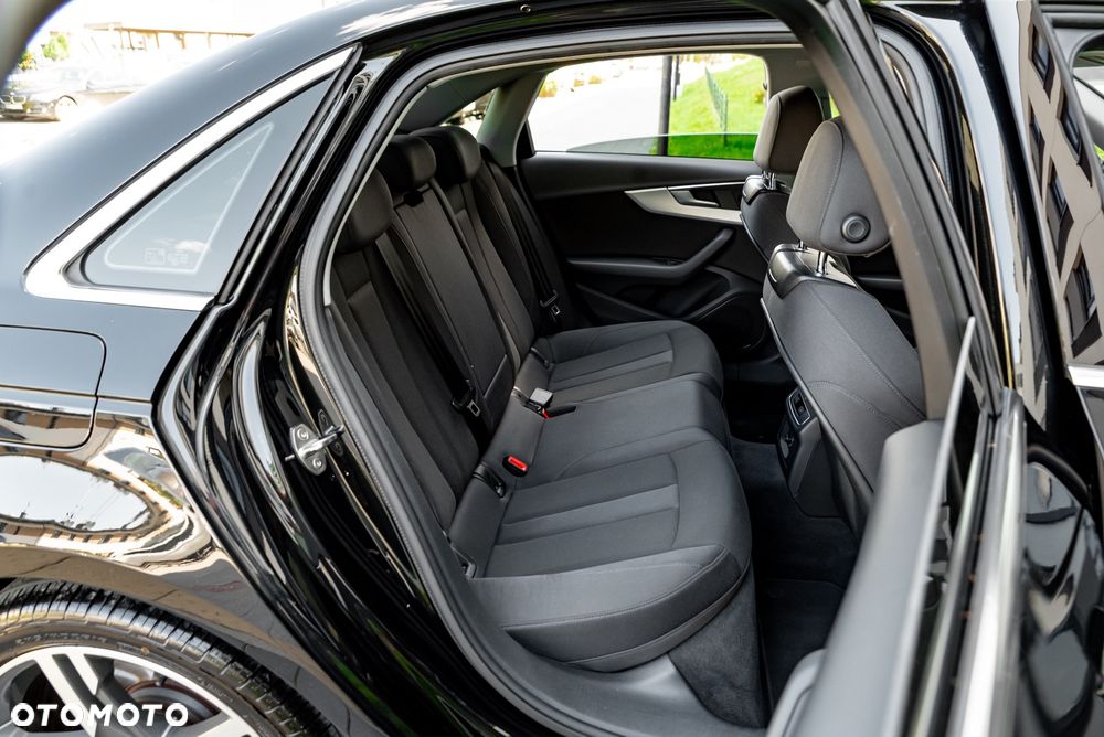 Audi A4 Limousine 35 TFSI S tronic S line - 19