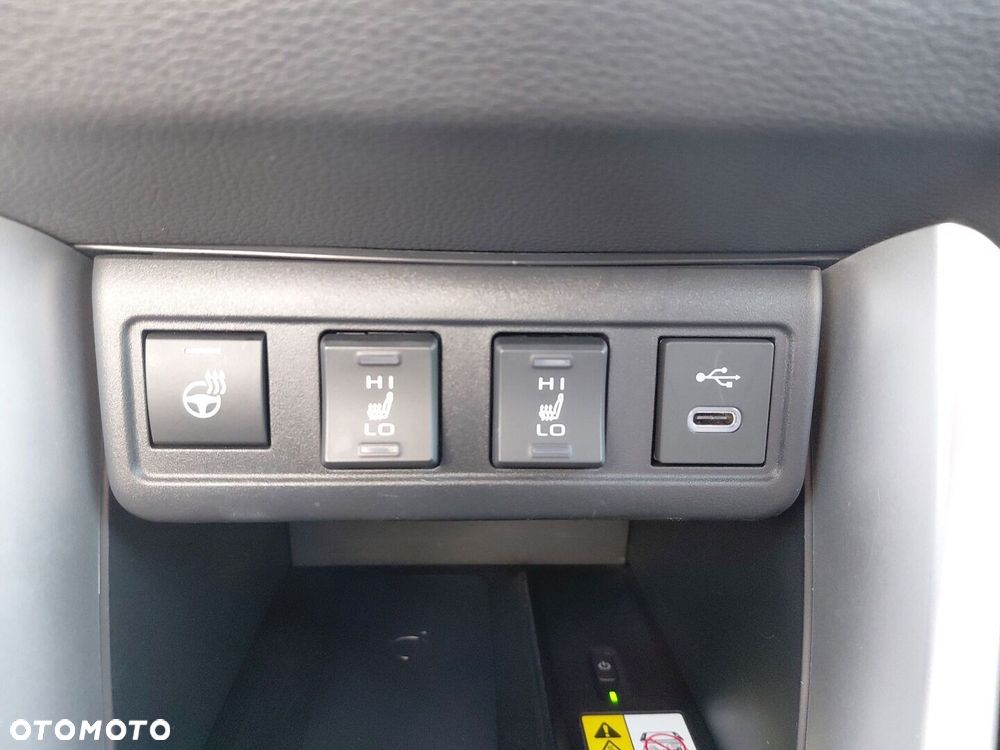 Toyota Corolla Cross 2.0 Hybrid Executive AWD - 25