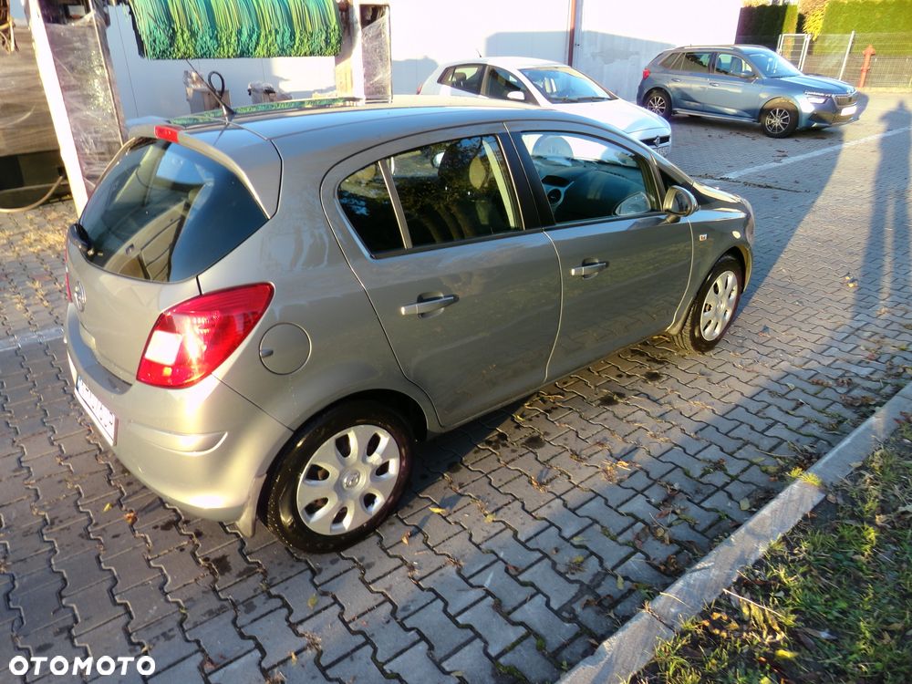 Opel Corsa - 3