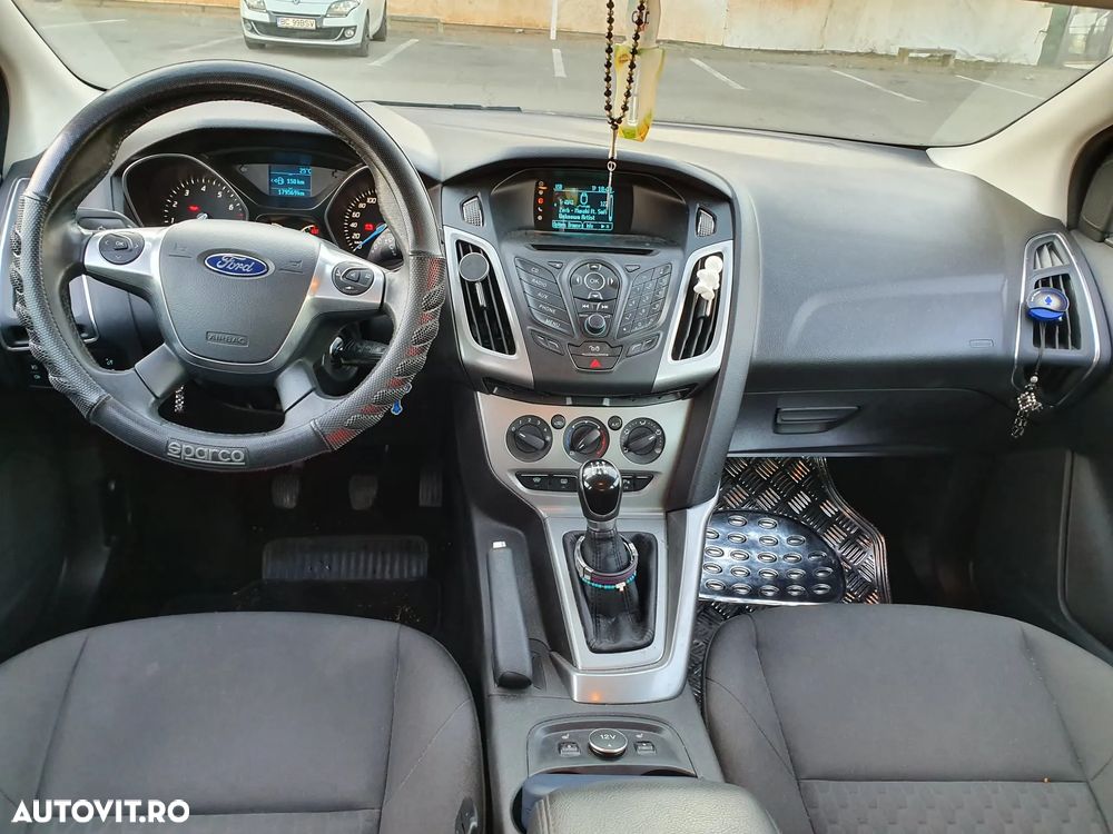 Ford Focus - 1