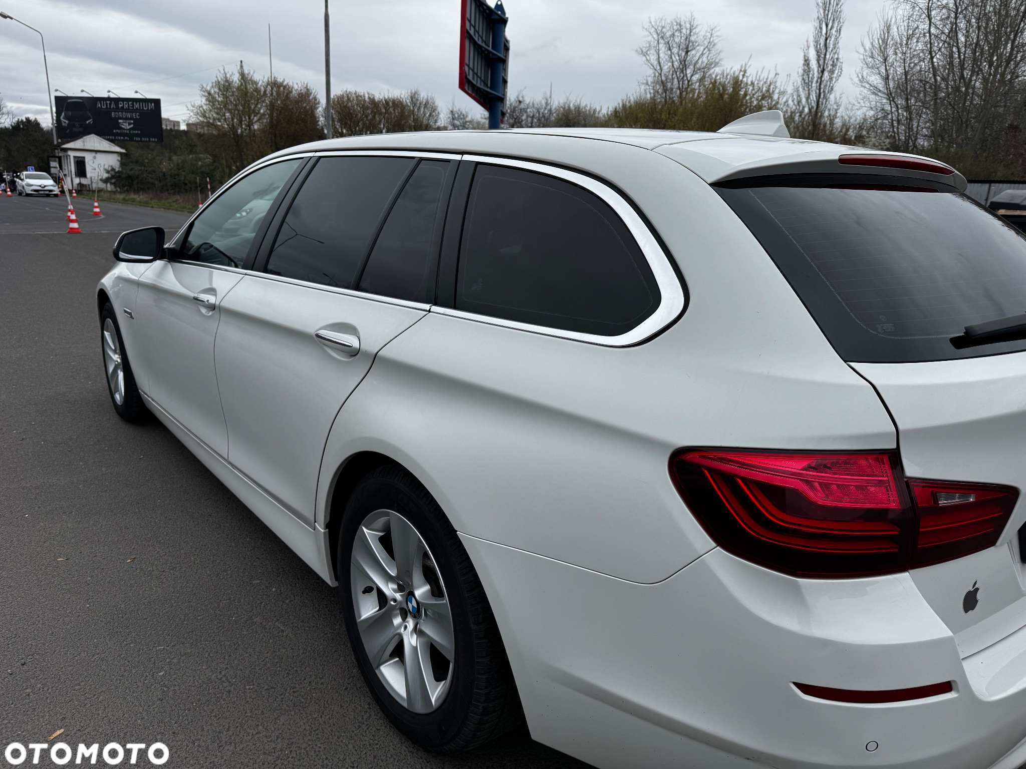 BMW Seria 5 518d - 8