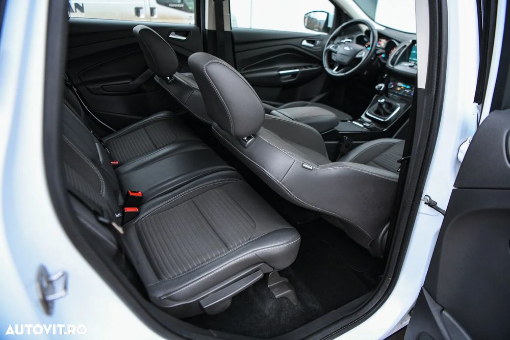 Ford Kuga 1.5 EcoBoost 2x4 Titanium - 13