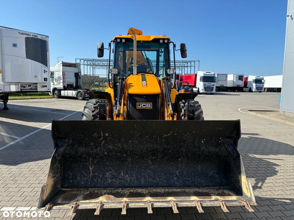 JCB 4CX PRO AEC POWERSLIDE - 2
