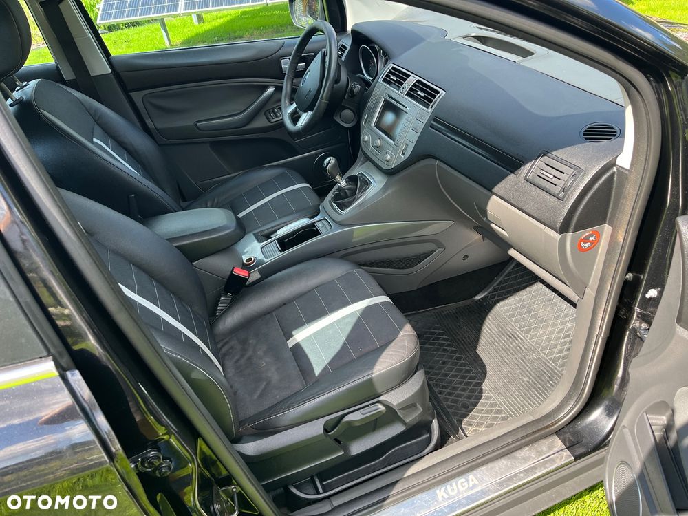 Ford Kuga 2.0 TDCi 4x4 Titanium - 8