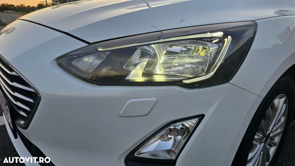 Ford Focus 1.5 EcoBlue Start-Stopp-System TITANIUM - 9