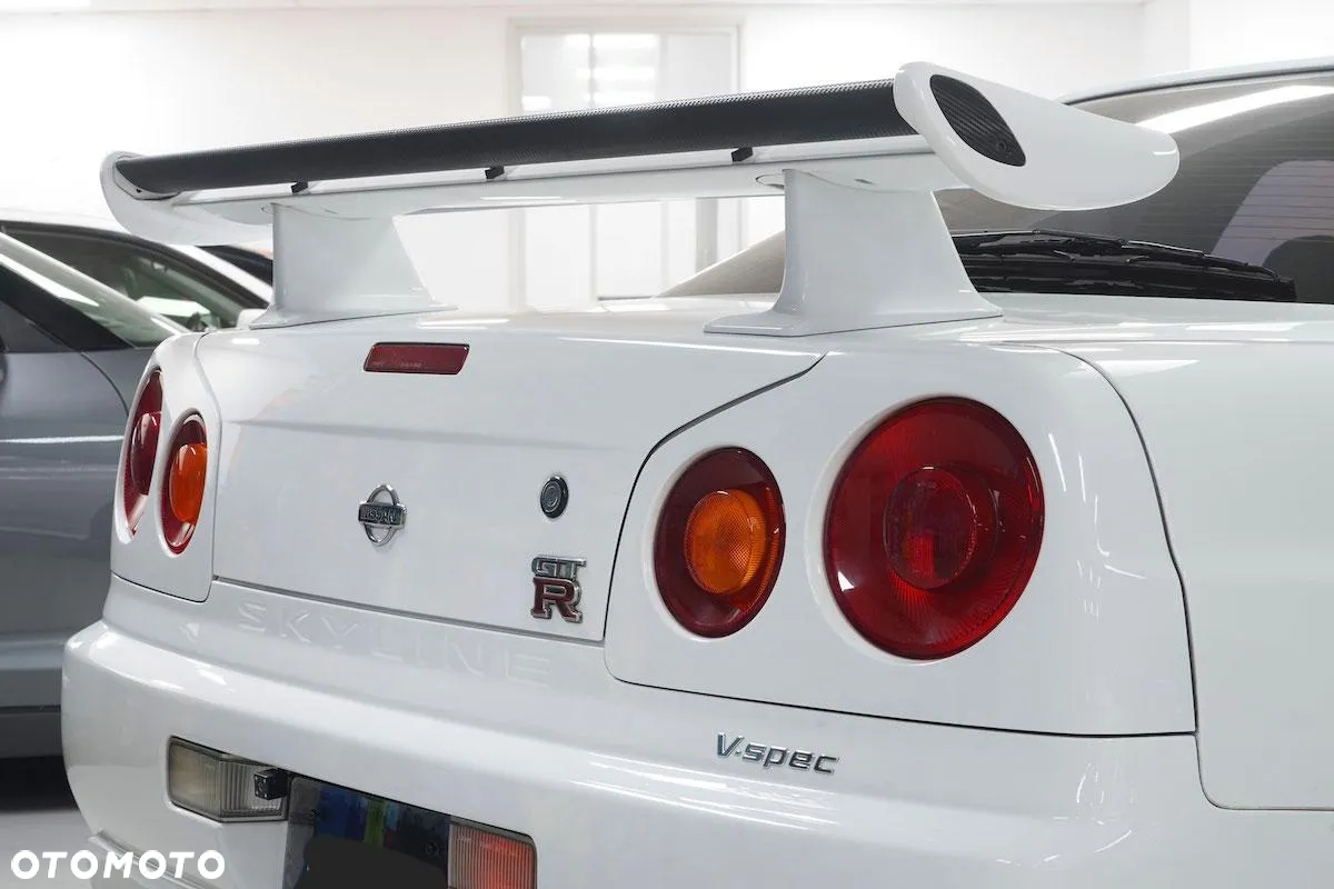 Nissan Skyline - 33