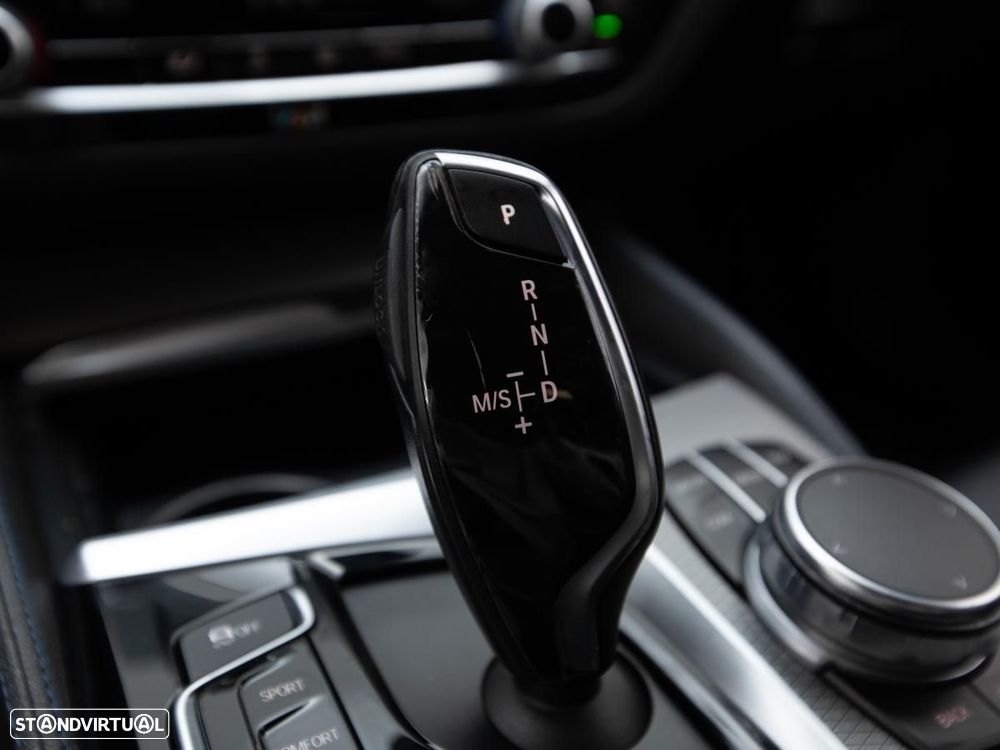 BMW 520 d Pack M Auto - 23