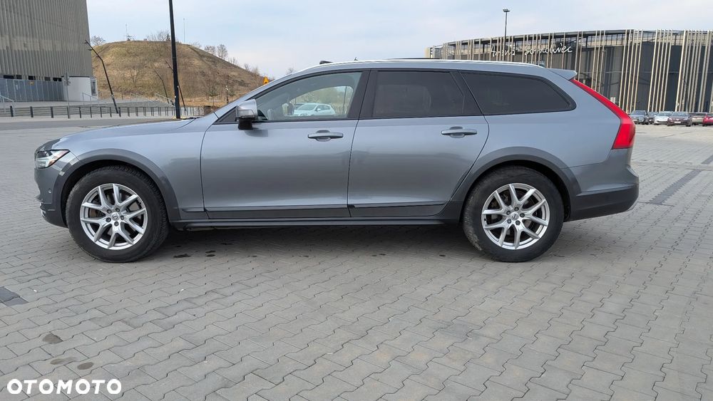 Volvo V90 Cross Country T6 AWD - 24