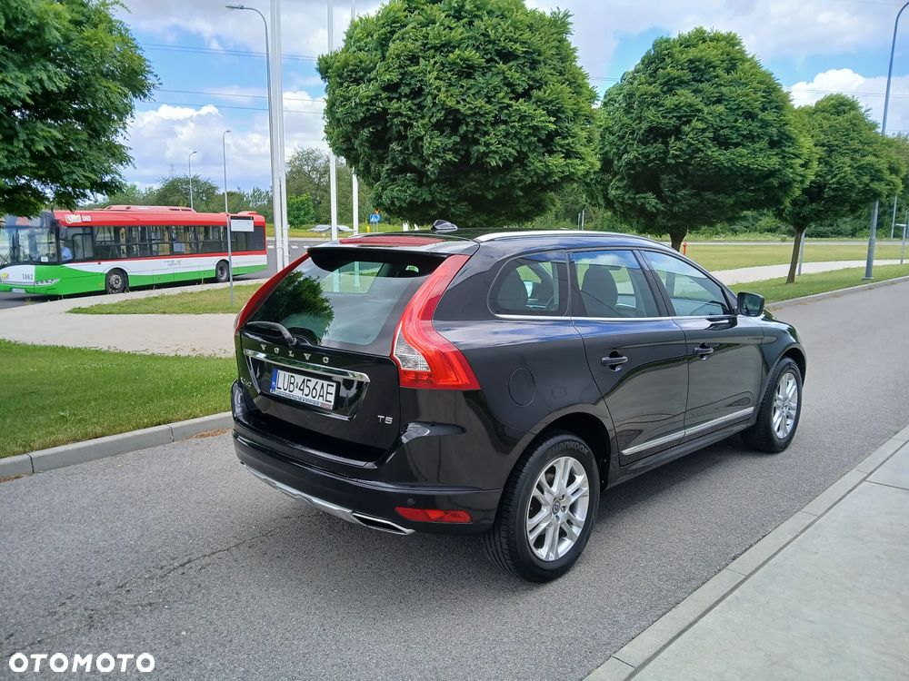 Volvo XC 60 - 6