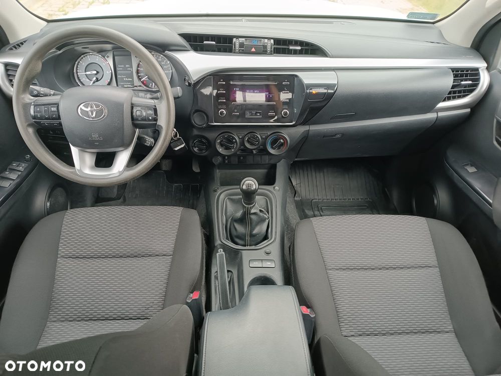 Toyota Hilux 2.4 D-4D Double Cab DLX 4x4 - 12