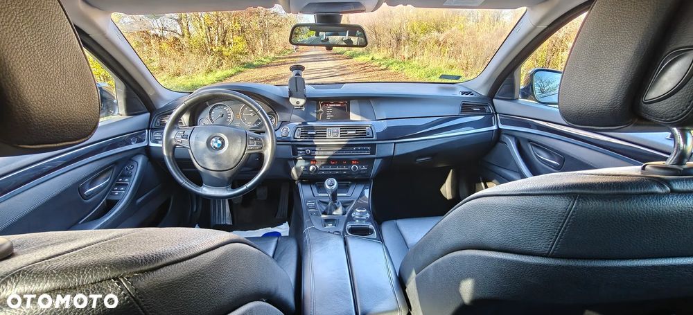 BMW Seria 5 520d - 7