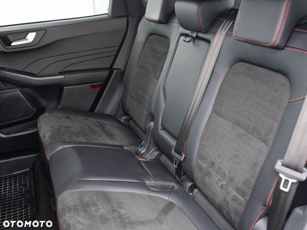 Ford Kuga - 27