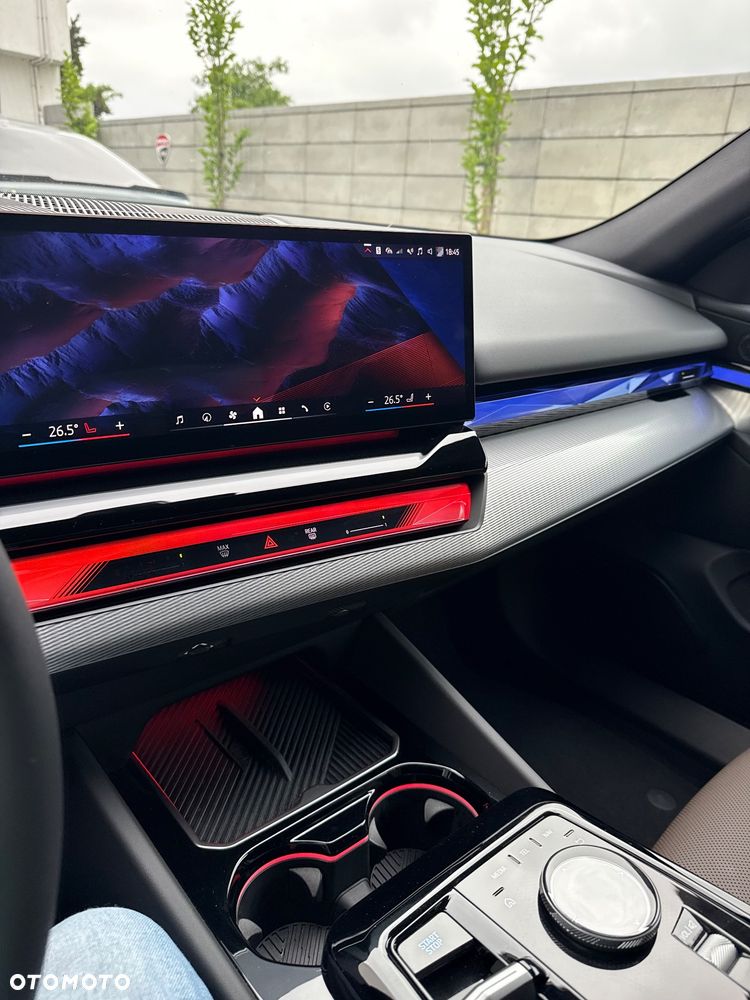 BMW i5 - 16