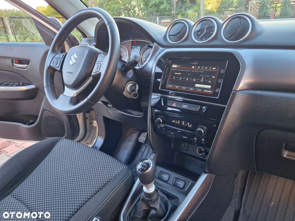 Suzuki Vitara 1.4 Boosterjet Premium 2WD - 27
