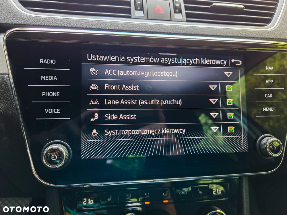 Skoda Superb 2.0 TDI SCR 4x4 Style DSG - 35