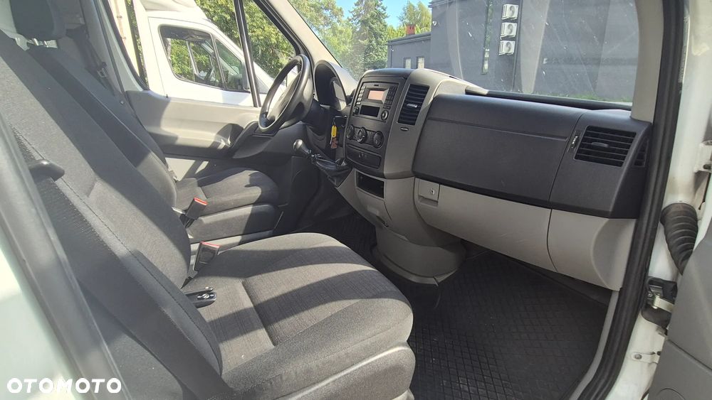 Mercedes-Benz SPRINTER - 15